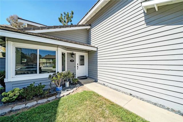 141 Meadowcreek, Brea, CA 92821