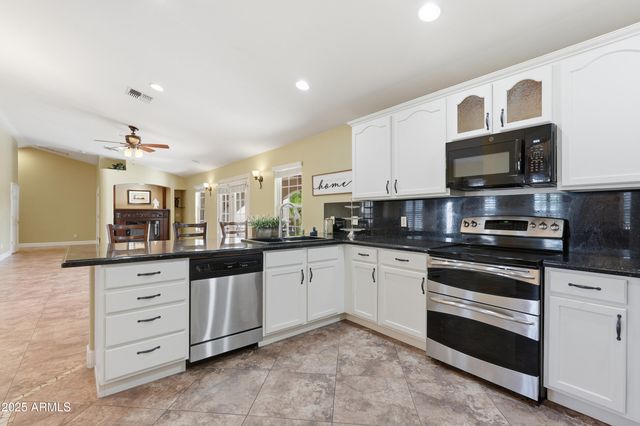 9777 N CHEMEHLEVI Drive, Casa Grande, AZ 85122