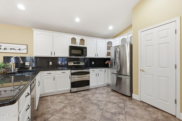 9777 N CHEMEHLEVI Drive, Casa Grande, AZ 85122