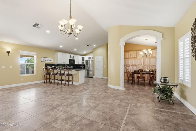 9777 N CHEMEHLEVI Drive, Casa Grande, AZ 85122