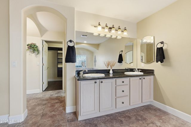 9777 N CHEMEHLEVI Drive, Casa Grande, AZ 85122