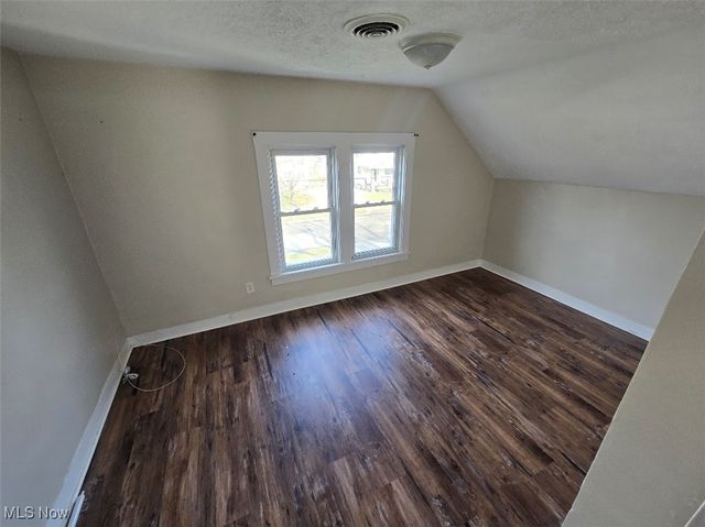 93 W 5th Avenue, Berea, OH 44017