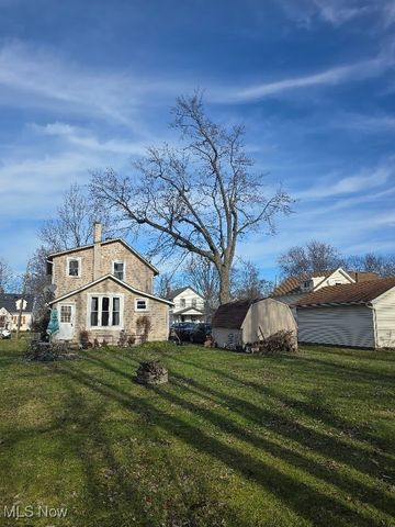 93 W 5th Avenue, Berea, OH 44017