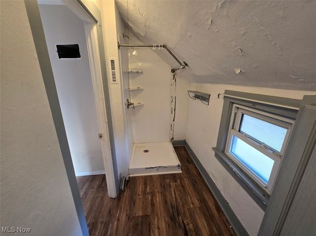 93 W 5th Avenue, Berea, OH 44017