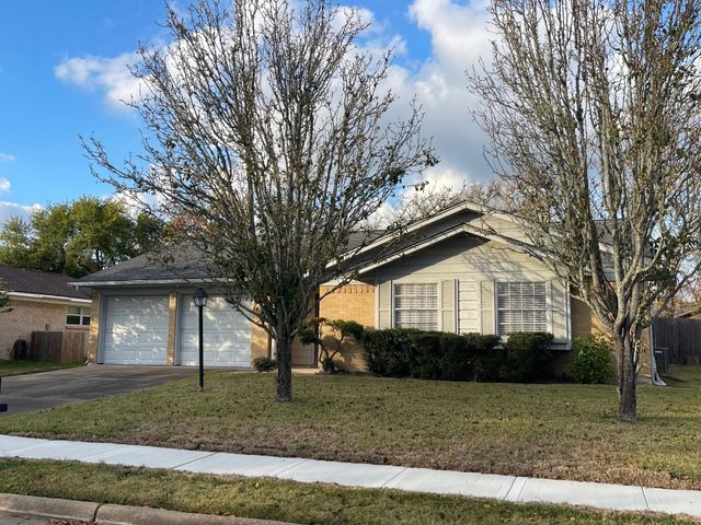 1805 Sleepy Creek Way, Pearland, TX 77581