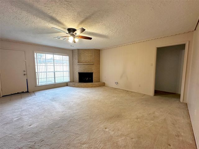 1805 Sleepy Creek Way, Pearland, TX 77581