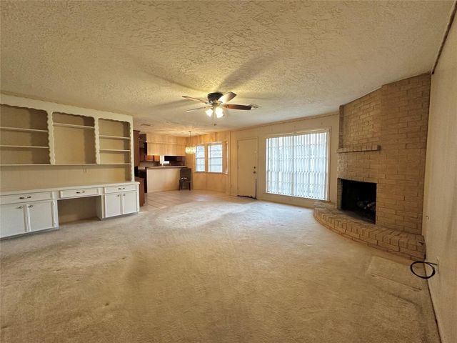1805 Sleepy Creek Way, Pearland, TX 77581