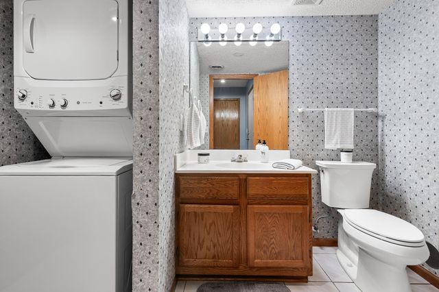 7954 Timber Lake Drive, Eden Prairie, MN 55347