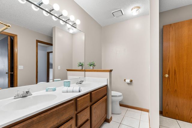 7954 Timber Lake Drive, Eden Prairie, MN 55347