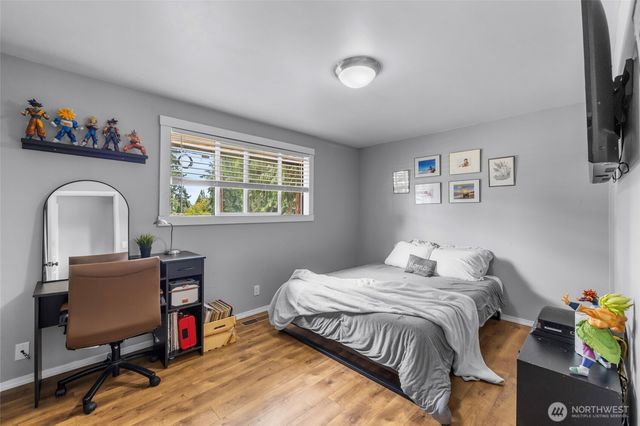 1580 NE 11th Avenue, Oak Harbor, WA 98277