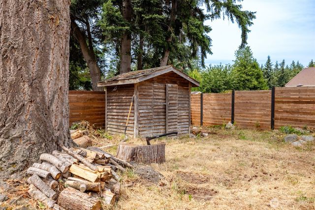 1580 NE 11th Avenue, Oak Harbor, WA 98277