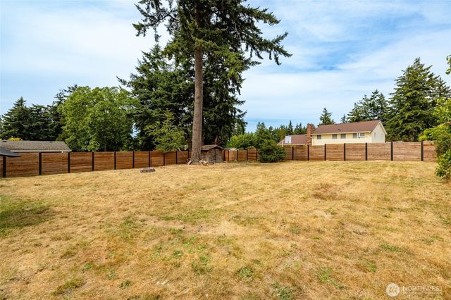 1580 NE 11th Avenue, Oak Harbor, WA 98277