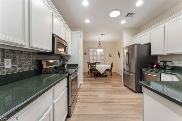 2565 LEIGHTON Avenue, Henderson, NV 89052