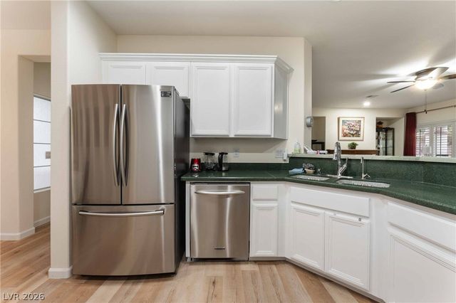 2565 LEIGHTON Avenue, Henderson, NV 89052