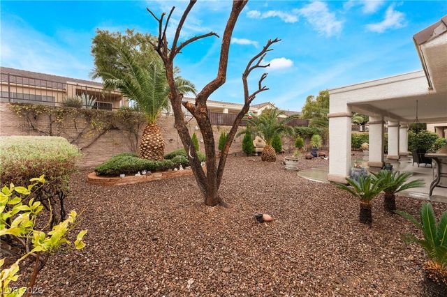 2565 LEIGHTON Avenue, Henderson, NV 89052