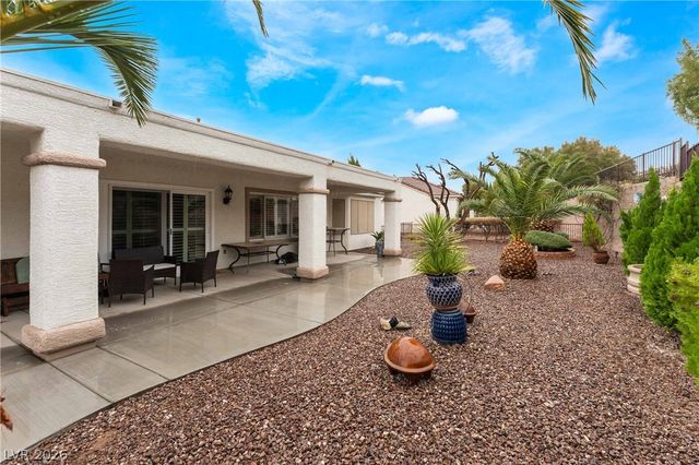 2565 LEIGHTON Avenue, Henderson, NV 89052