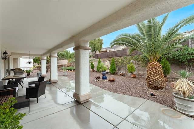 2565 LEIGHTON Avenue, Henderson, NV 89052