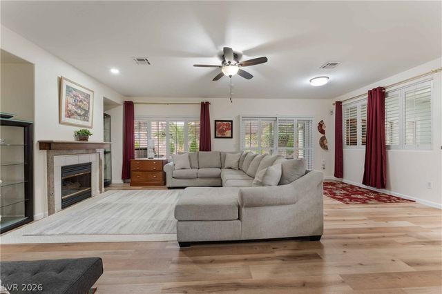 2565 LEIGHTON Avenue, Henderson, NV 89052