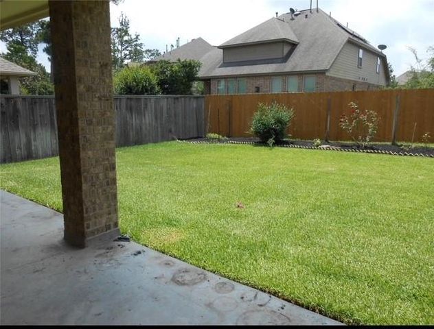 11 Vershire Circle, Magnolia, TX 77354