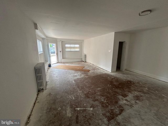 2001 52ND ST, Philadelphia, PA 19131