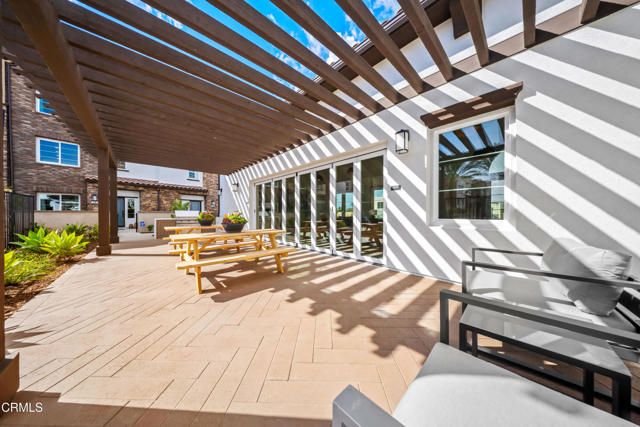 543 Via Vallarta, Camarillo, CA 93012