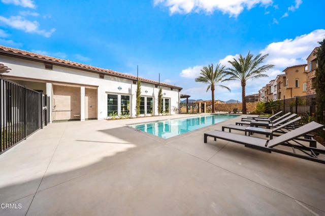 543 Via Vallarta, Camarillo, CA 93012