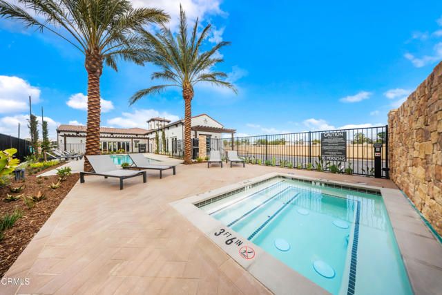 543 Via Vallarta, Camarillo, CA 93012