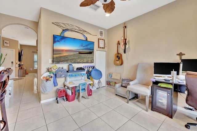 2851 W Prospect Road 1209, Tamarac, FL 33309