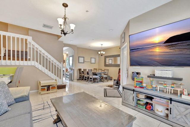 2851 W Prospect Road 1209, Tamarac, FL 33309