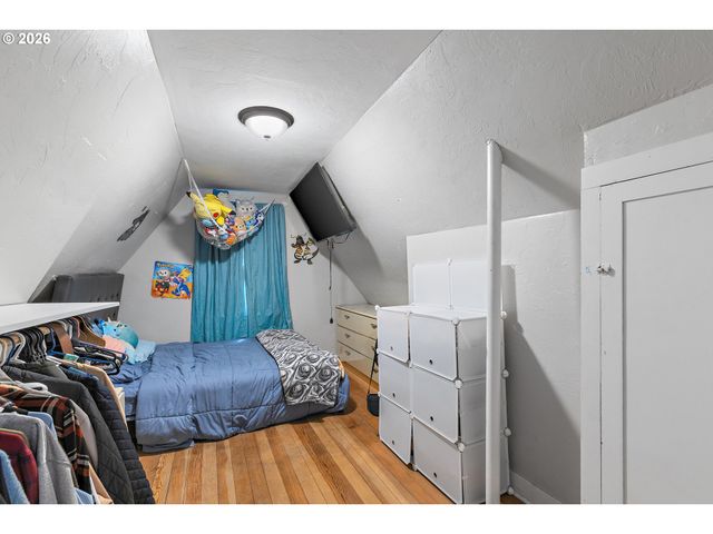 985 MADISON St Ne, Salem, OR 97301