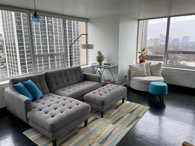 70 W Burton Place 2001F, Chicago, IL 60610