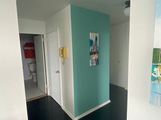 70 W Burton Place 2001F, Chicago, IL 60610