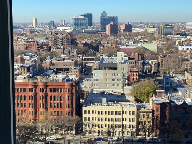 70 W Burton Place 2001F, Chicago, IL 60610