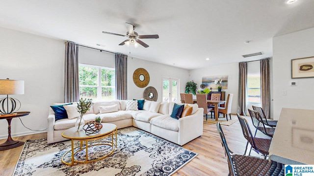 400 PEAVINE COVE, Alabaster, AL 35007