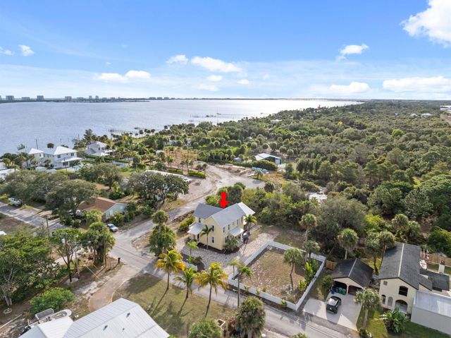 109 Riverview Drive, Jensen Beach, FL 34957