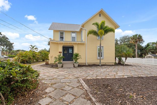 109 Riverview Drive, Jensen Beach, FL 34957
