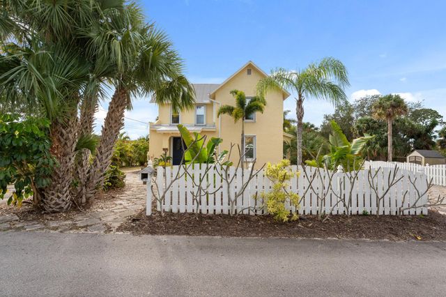 109 Riverview Drive, Jensen Beach, FL 34957