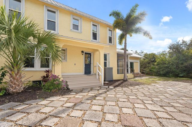 109 Riverview Drive, Jensen Beach, FL 34957