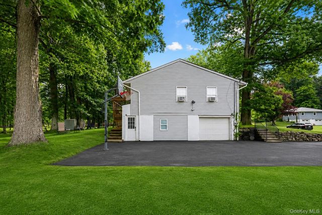 19 Glenbrook Road, Monsey, NY 10952