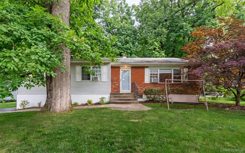 19 Glenbrook Road, Monsey, NY 10952