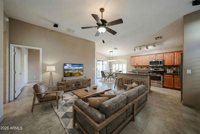 2725 E MINE CREEK Road 1238, Phoenix, AZ 85024