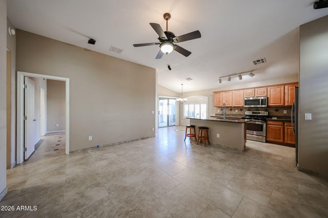 2725 E MINE CREEK Road 1238, Phoenix, AZ 85024