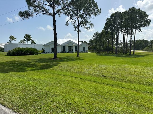 12374 Grumman Way, Port St Lucie, FL 34987