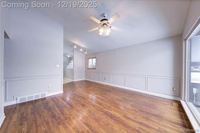 20193 Kemp Street, Clinton Township, MI 48035