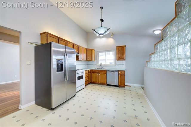 20193 Kemp Street, Clinton Township, MI 48035