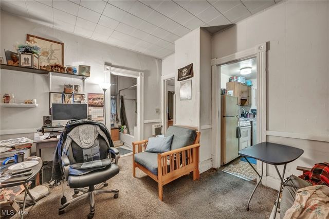 317 West Avenue, Elyria, OH 44035