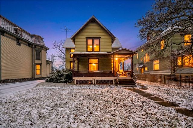 317 West Avenue, Elyria, OH 44035