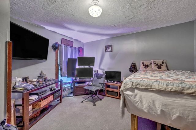 317 West Avenue, Elyria, OH 44035