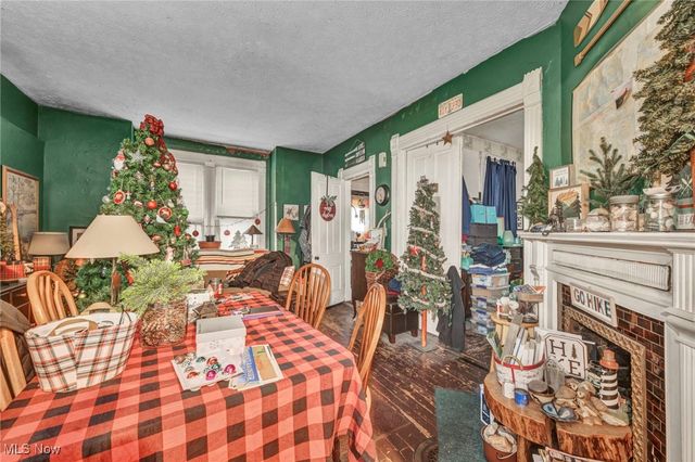 317 West Avenue, Elyria, OH 44035