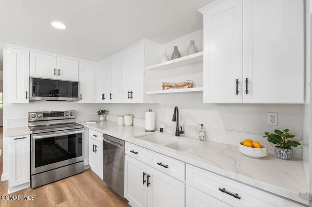 2935 Shadow Brook Lane, Westlake Village, CA 91361